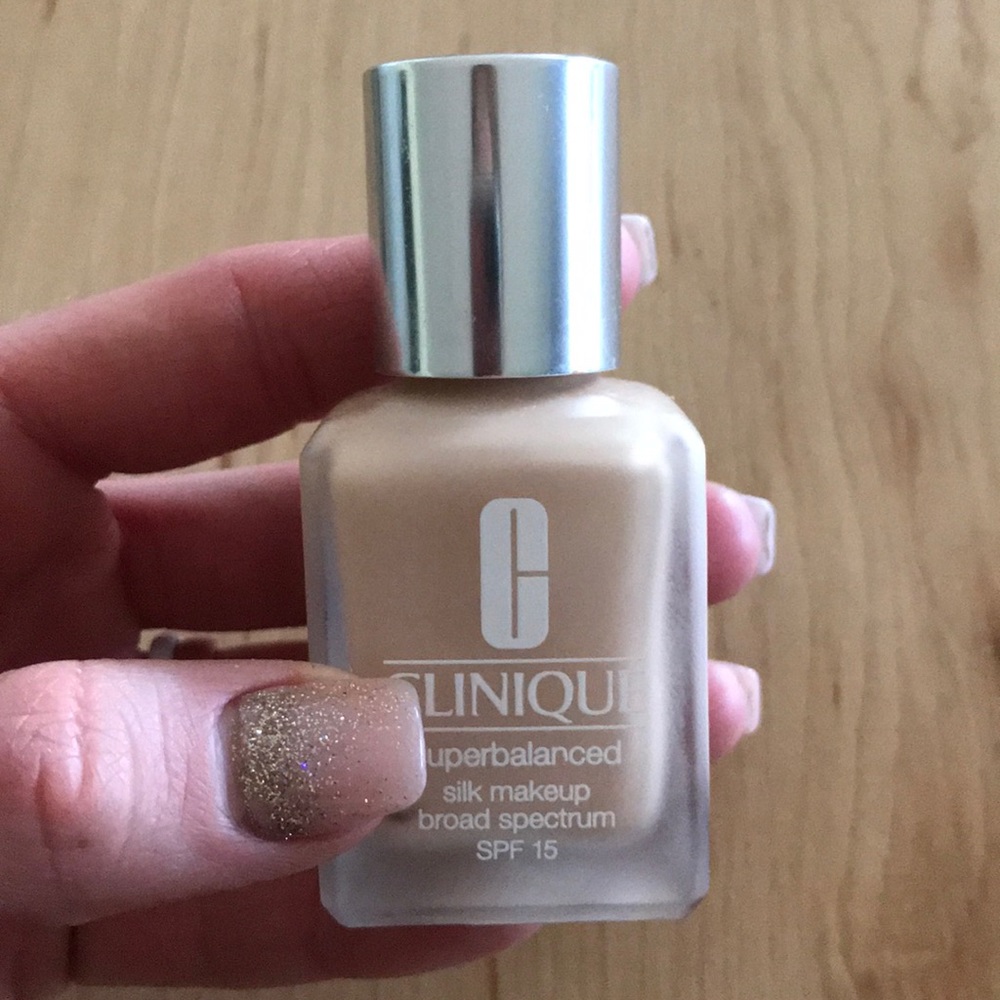 Clinique silk makeup foundation used once